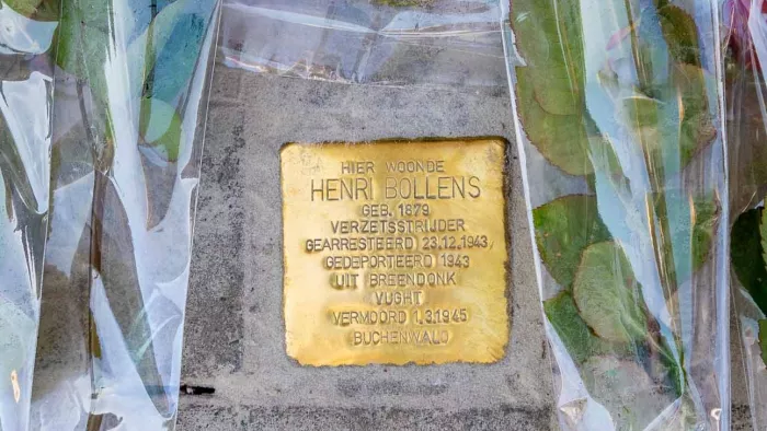 Struikelsteen ter ere van Henri Bollens in de Jean Baptiste Van Monsstraat