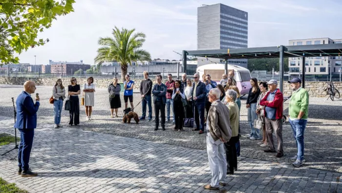 Twee nieuwe struikelstenen in de Martelarenlaan